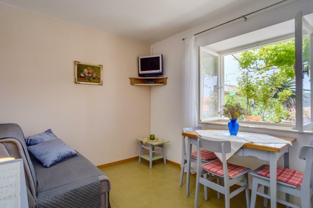 Sheshe Mali Lošinj Exterior foto